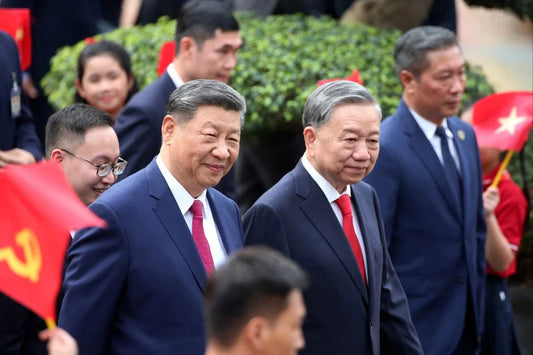 Xi Jinping Kicks Off Southeast Asia Tour in Vietnam Amid U.S. Tariff Pressures